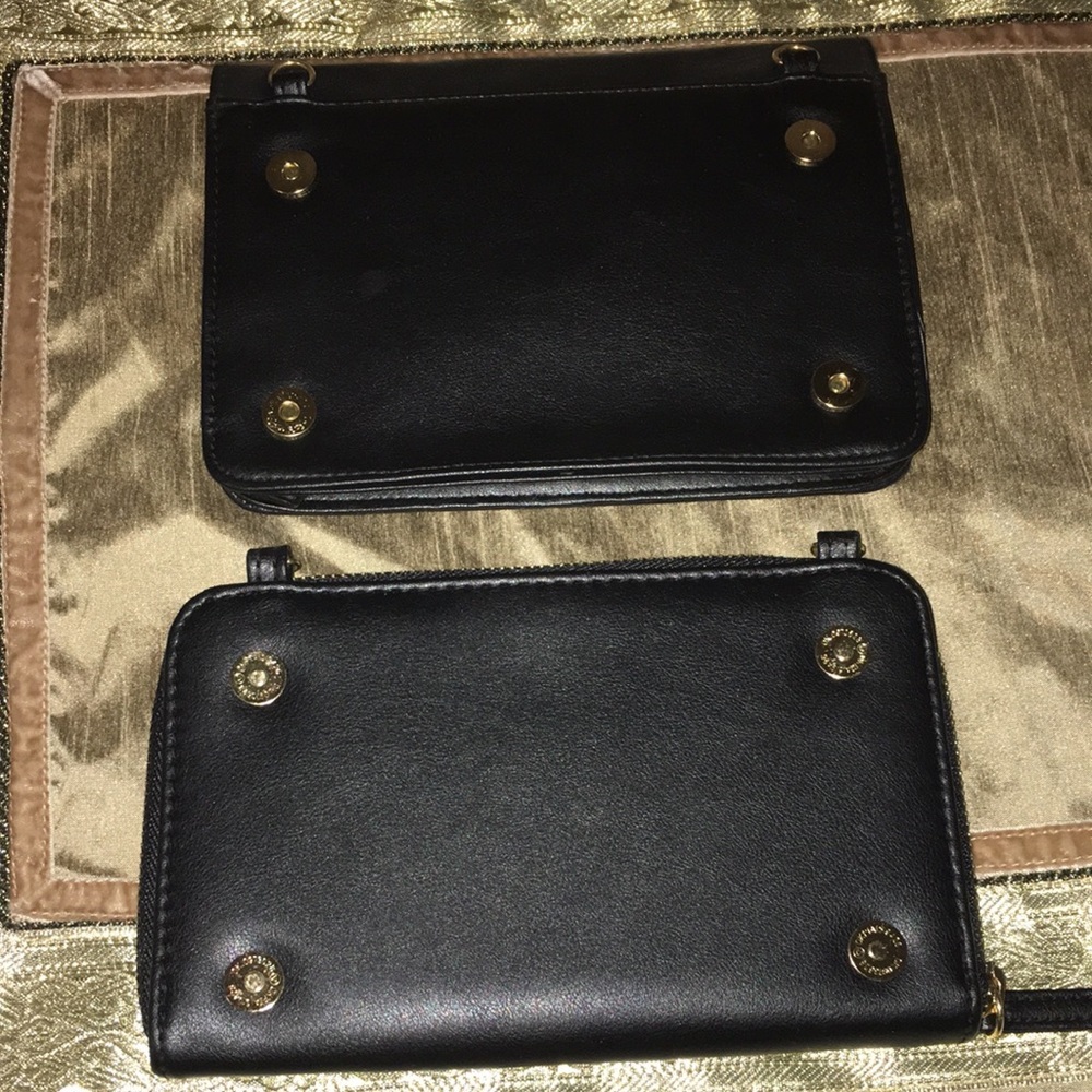 Black 2 in 1 wallet on with removable adjustable strap - Picture 7 of 11